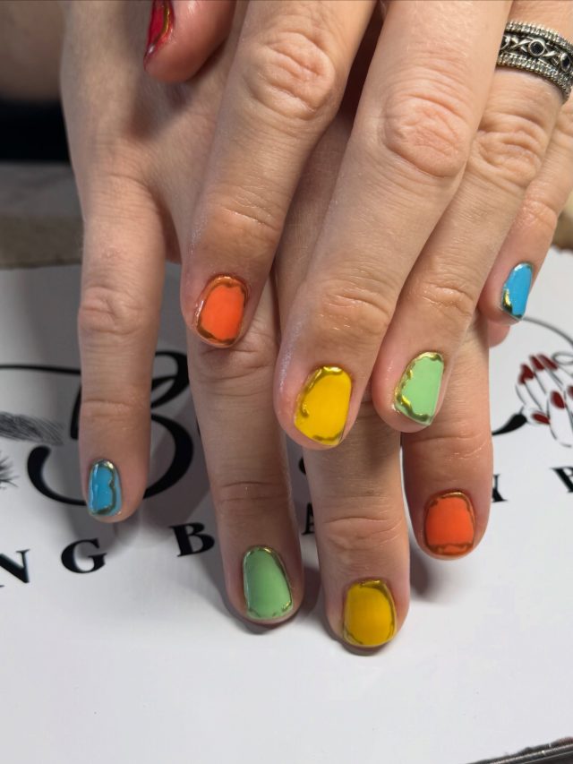 Who is ready for some summer colours?
#southmorangnails #biabnails #gellpolishmanicure #southmorang #southmorangsalon