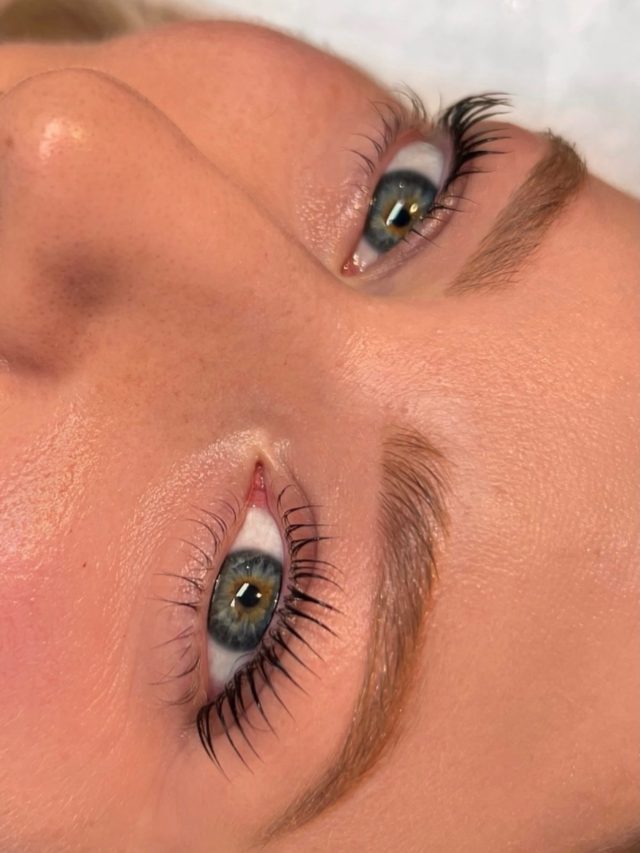 Special Offer for Korean lash lift Just for limited time .
Dm to book #southmorang #southmoranglashes #southmoranglashlifts #melbournelashes #melbournekoreanlashlift